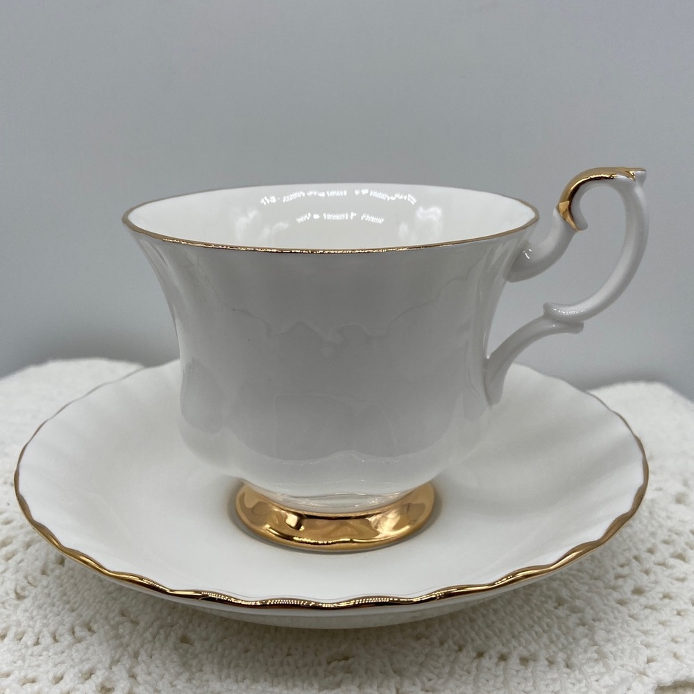 Royal Albert Val D’Or English Bone China Cup & Saucer